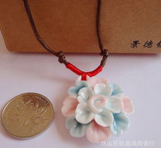 匠心獨(dú)運(yùn)，自然綻放 陶瓷手工捏花項(xiàng)鏈廠家直銷，打造時(shí)尚清新新風(fēng)尚